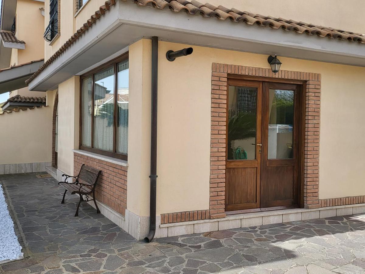 Fiumicino Centre Apartment Bagian luar foto